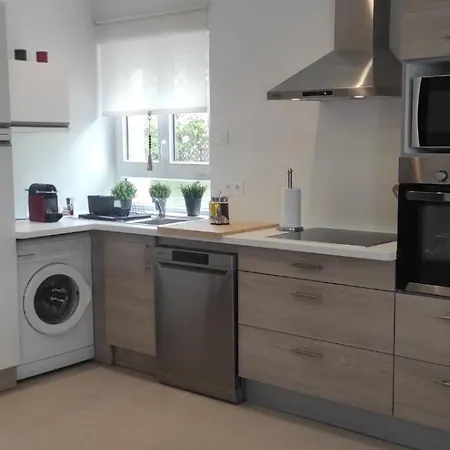 Chez Camille Spacieux 75m2 Climatisation Wifi Parking Terrasse Et Cour Privative A 50 M De La 르그로뒤후아